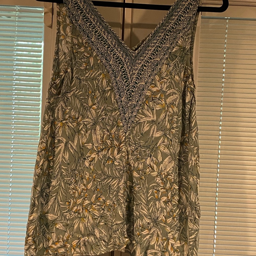 Day trip botanical print tank size M